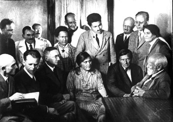 Иван Петрович Павлов с сотрудниками